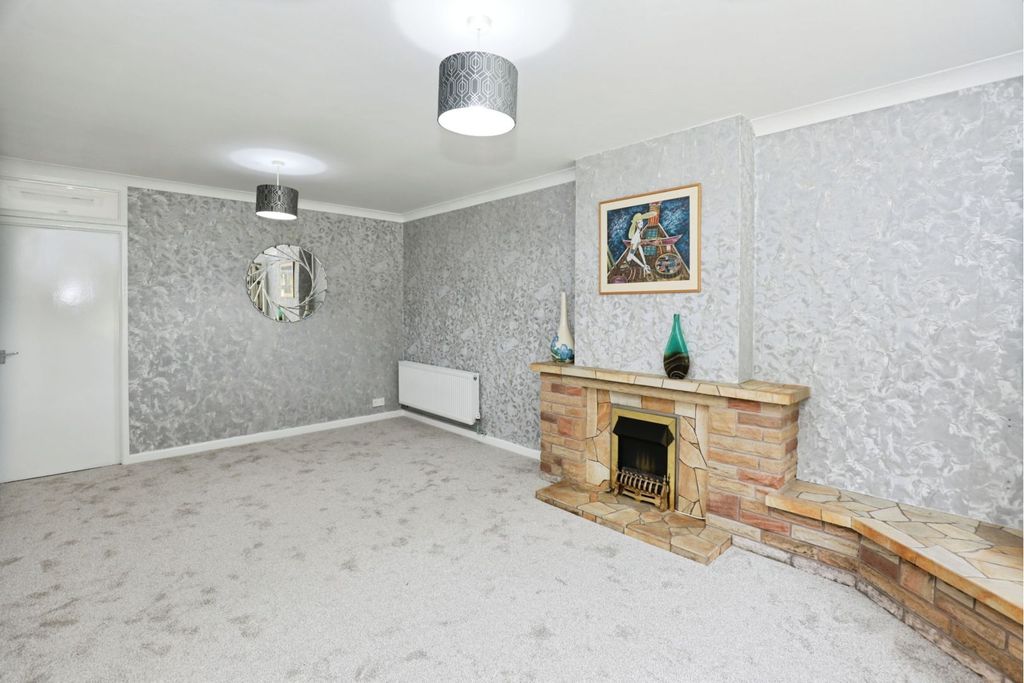 Property photo 3 of 14 Lounge/Dining Room