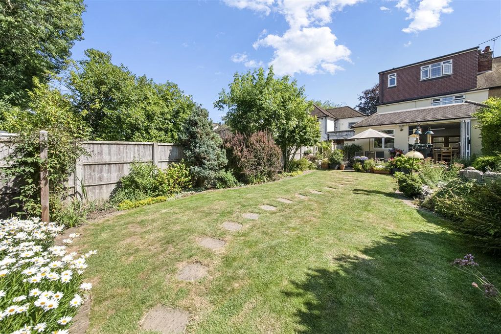 Property photo 3 of 31