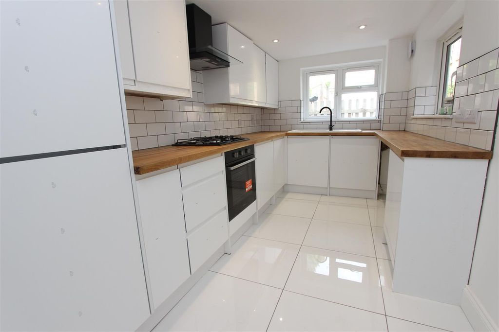 Property photo 3 of 17 Img_5727.Jpg