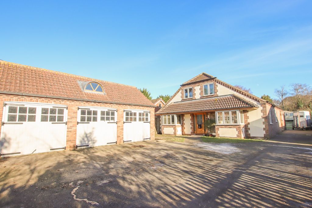 Property photo 1 of 13 2573152