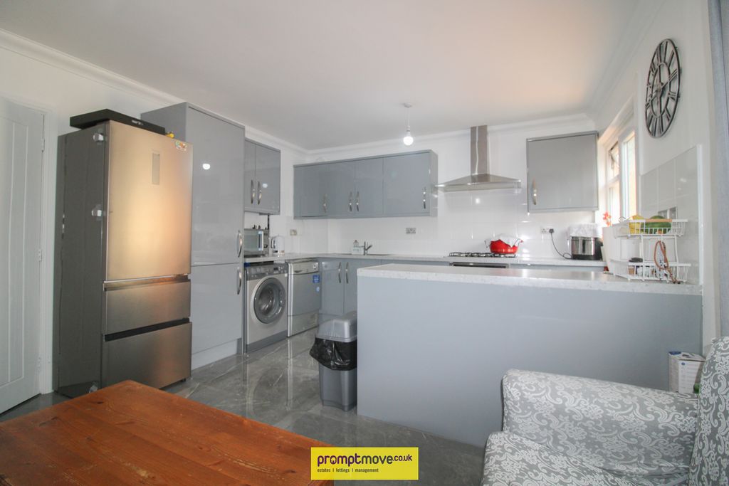 Property photo 3 of 10 Na