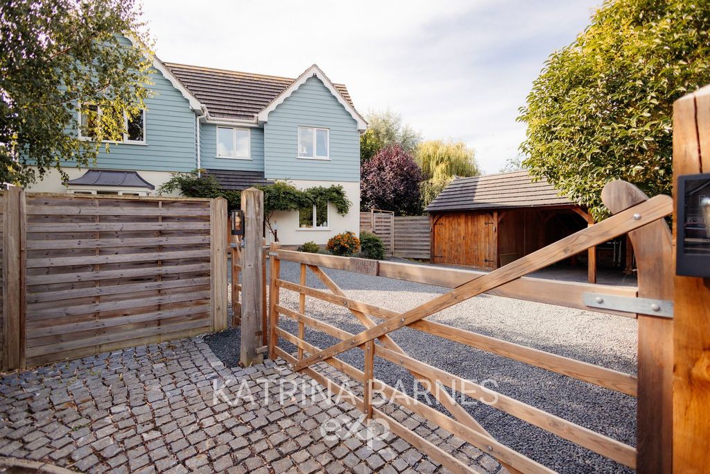 Property photo 1 of 42