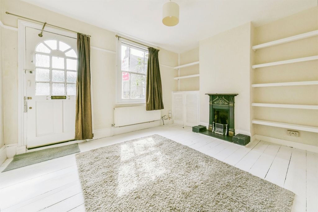 Property photo 2 of 17