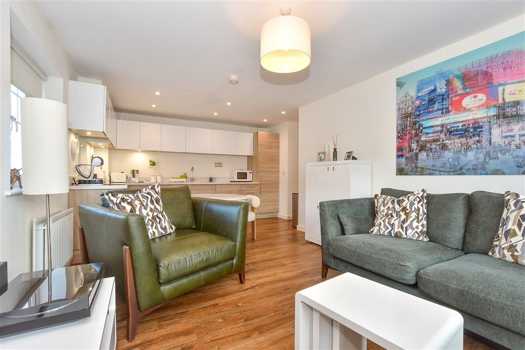 Property photo 3 of 9 Kitchen/Diner/Lounge