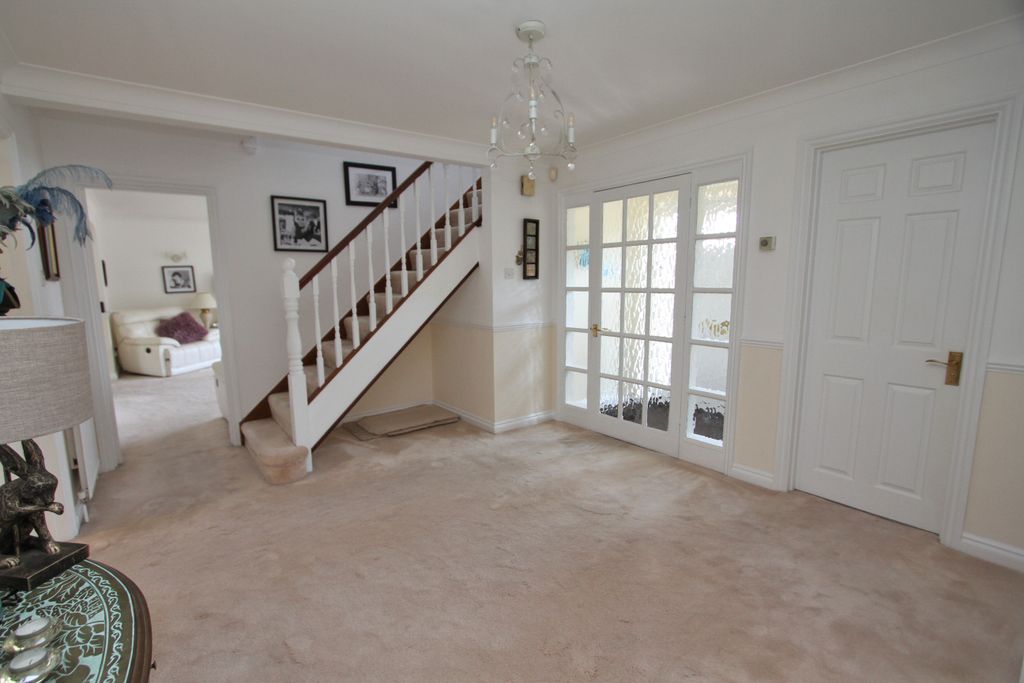 Property photo 3 of 20