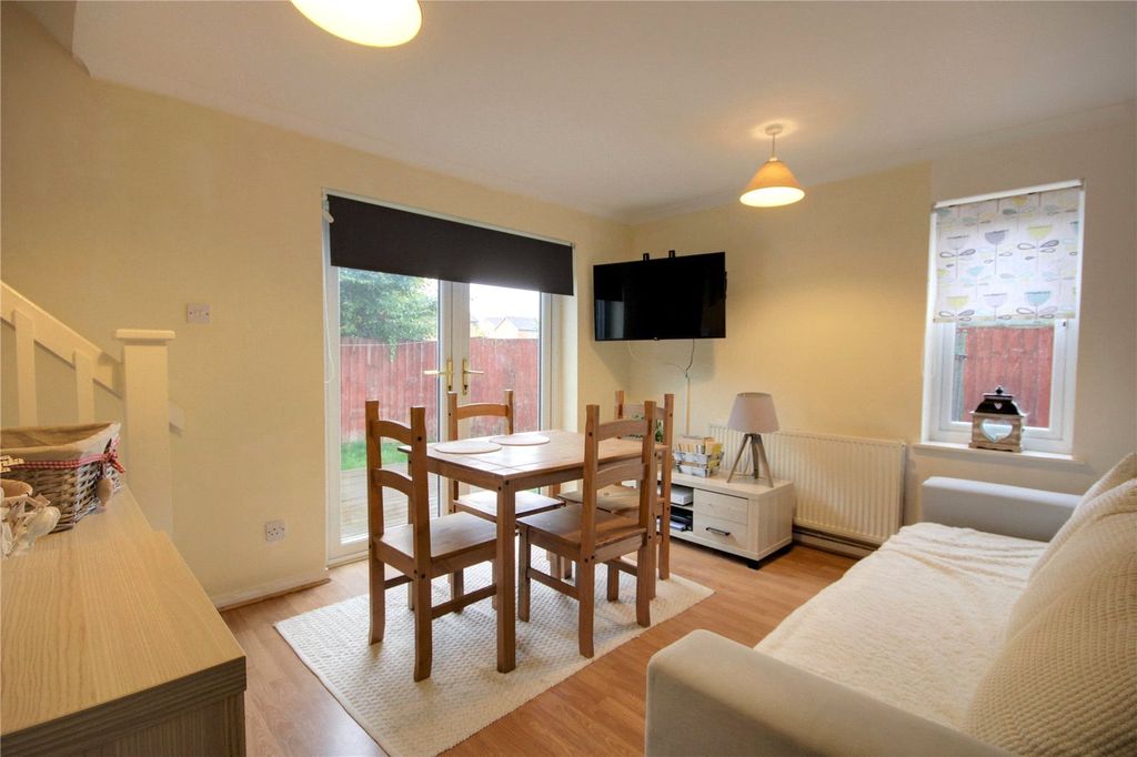 Property photo 3 of 8 Picture No. 14