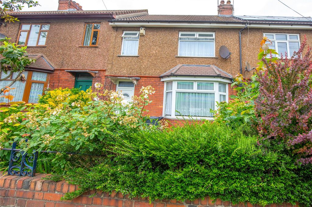 Property photo 1 of 19 Picture No. 04