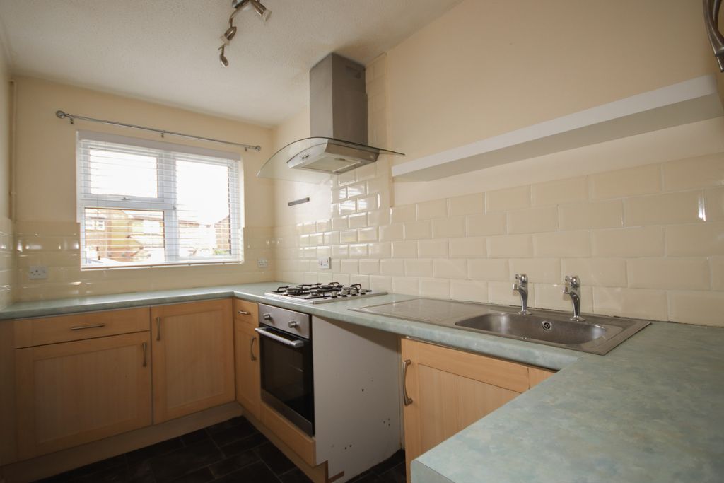 Property photo 2 of 9 Kitchen