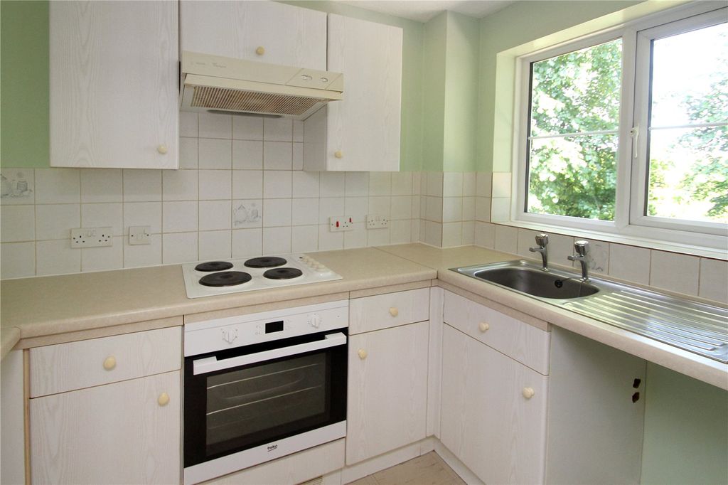 Property photo 3 of 8 Picture No. 11