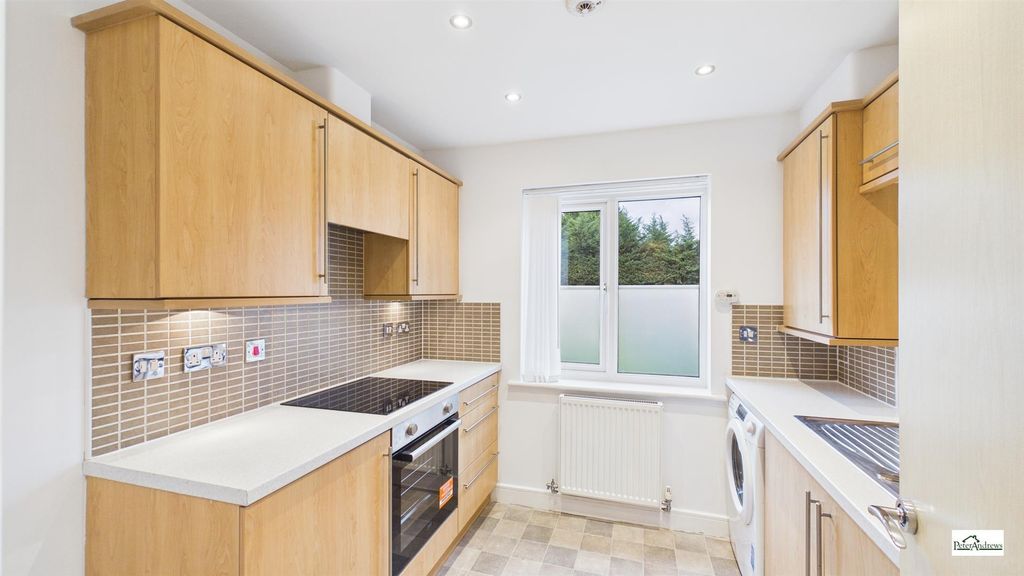 Property photo 3 of 7 Cam02085G0-Pr0240-Still003.Jpg