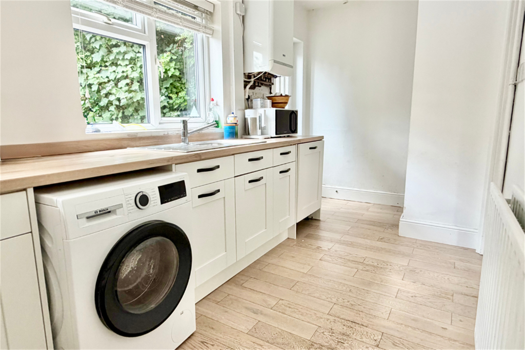Property photo 3 of 15 Kitchen