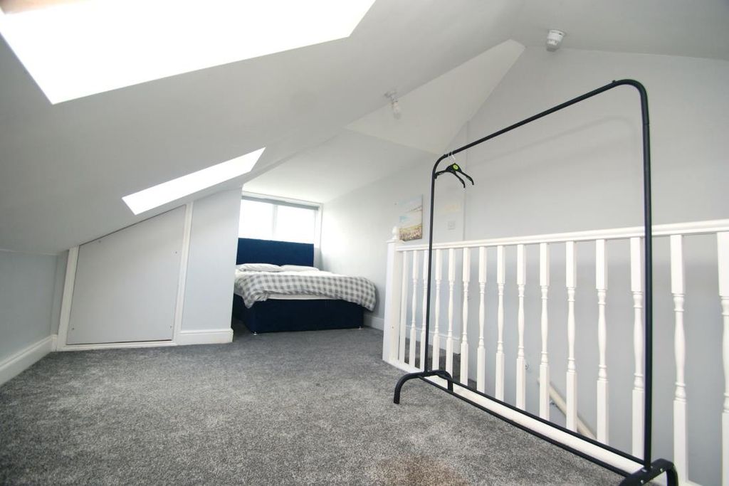 Property photo 3 of 6 Picture 3