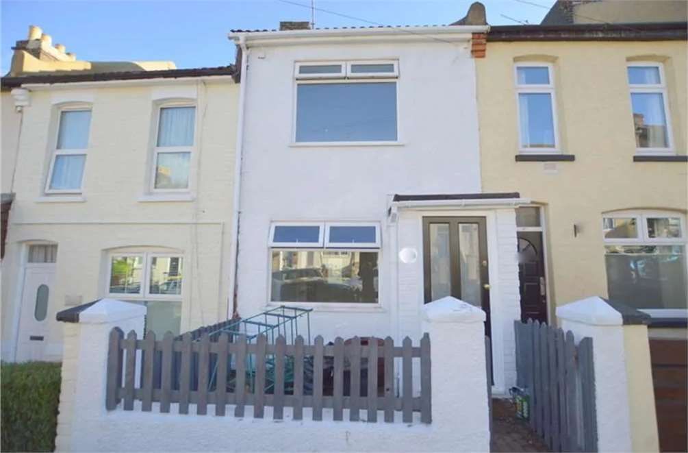Property photo 1 of 8