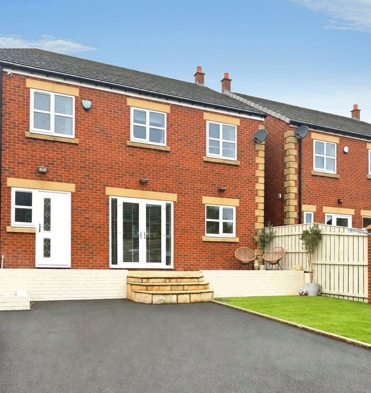 Property photo 1 of 16 External