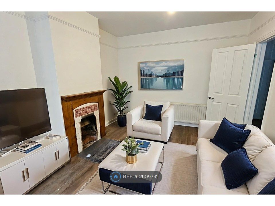 Property photo 1 of 11 Reception