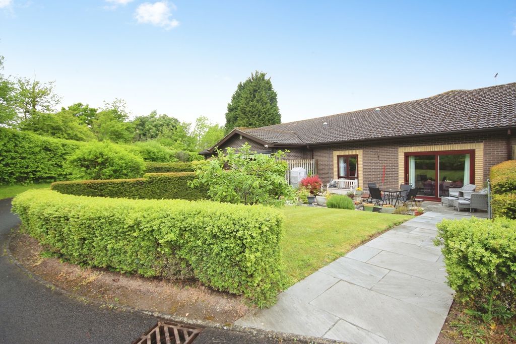 Property photo 1 of 16 Pbox-Img.Jpg