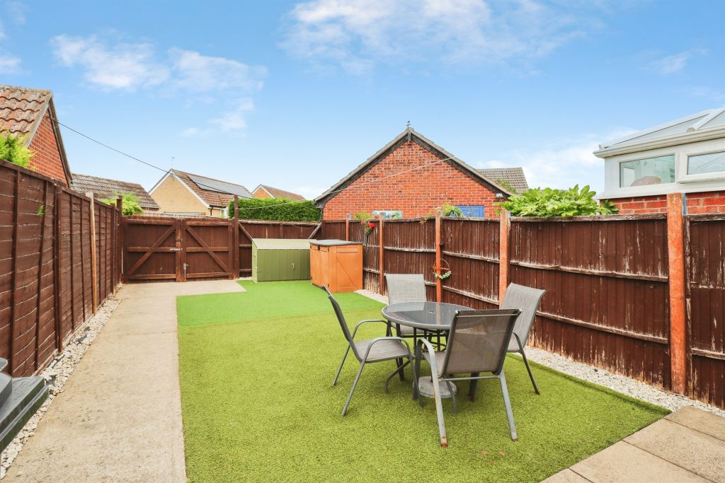 Property photo 2 of 18