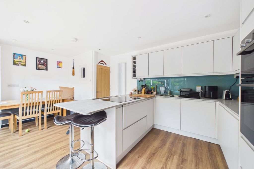 Property photo 3 of 14 Picture No. 14