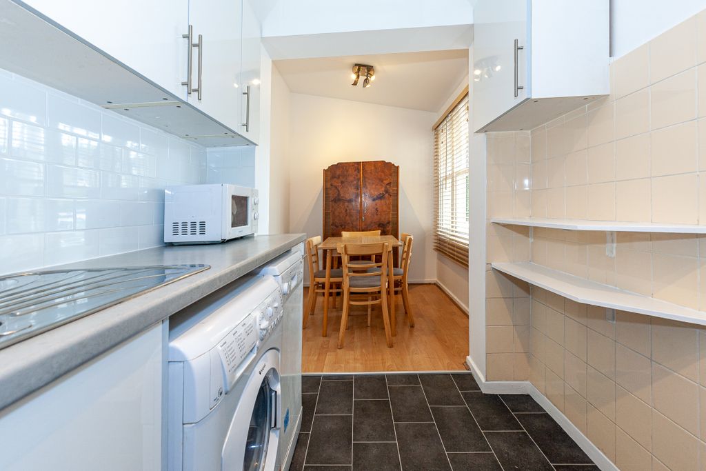 Property photo 3 of 30