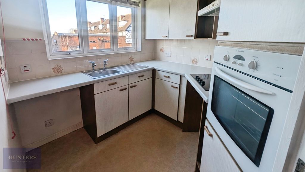 Property photo 3 of 10 Pbox-Img.Jpg