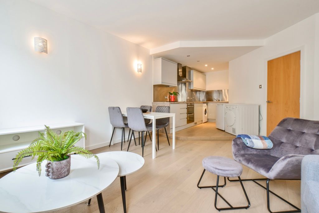 Property photo 3 of 10 Jpg