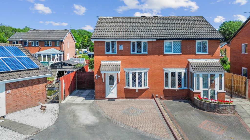 Property photo 1 of 18