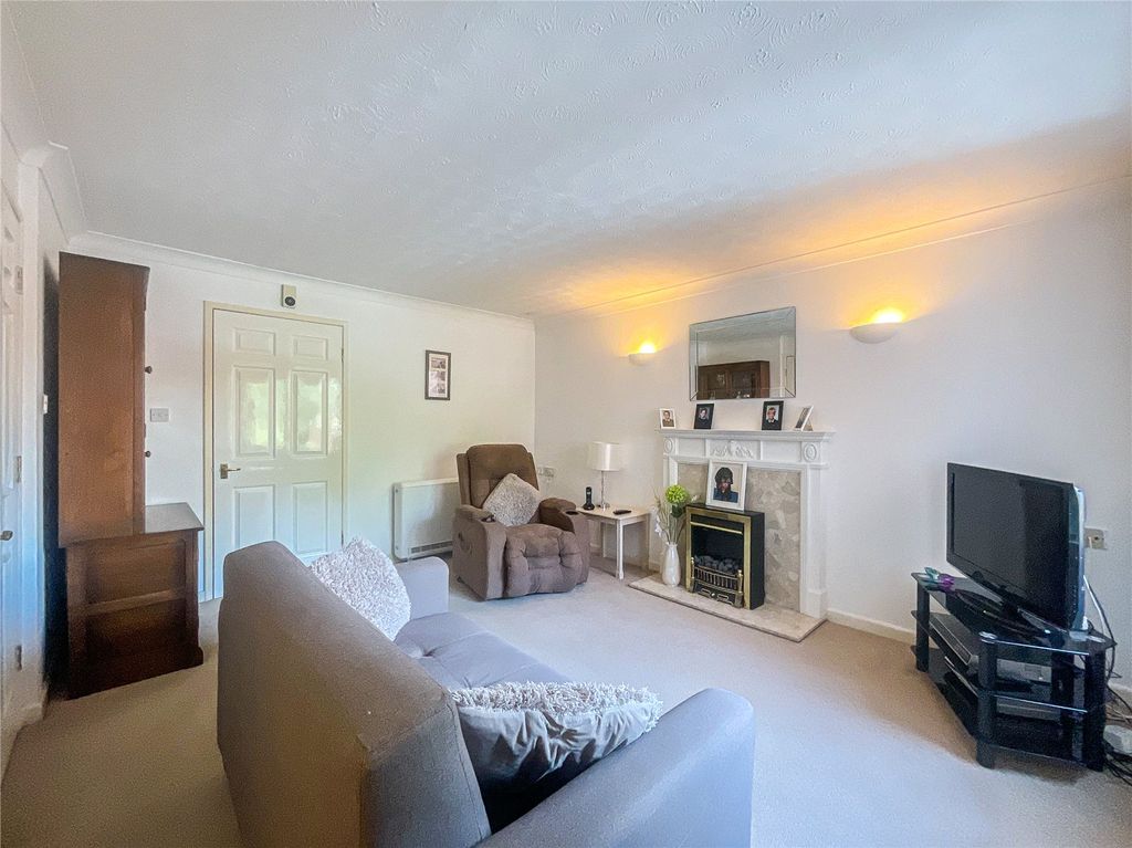 Property photo 2 of 12 Picture No. 10