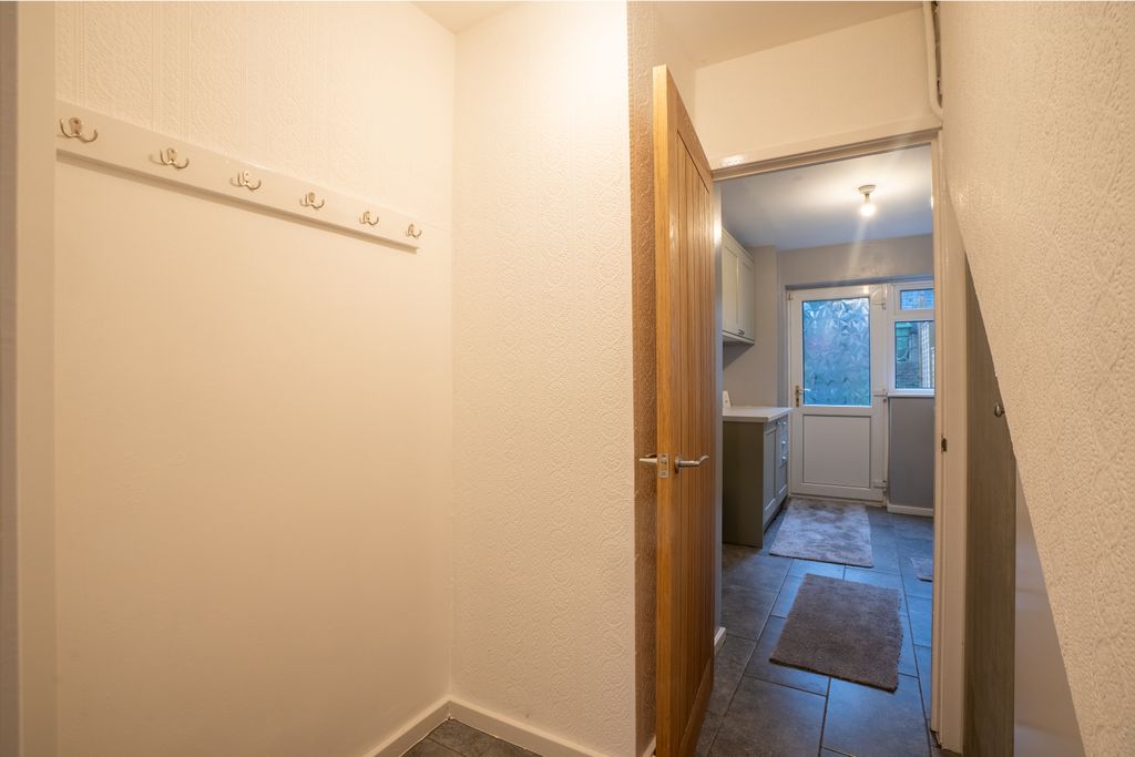 Property photo 3 of 28 Chandoswalk3