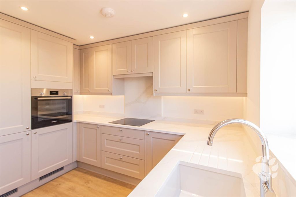 Property photo 3 of 24 Kitchen