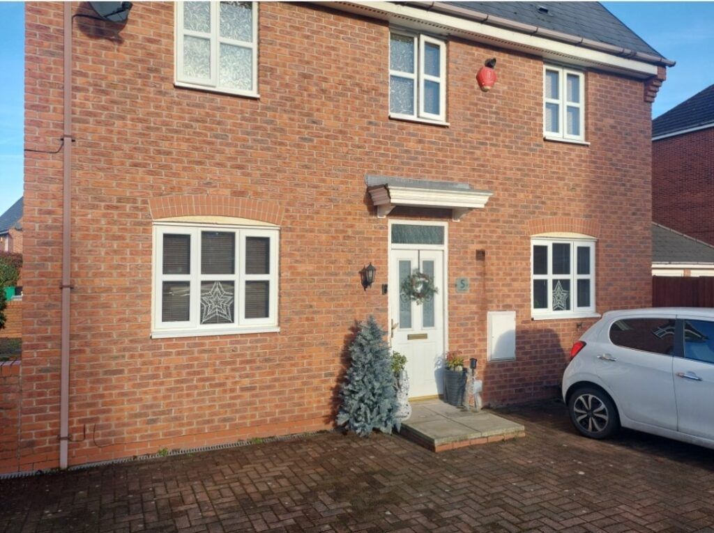 Property photo 1 of 8