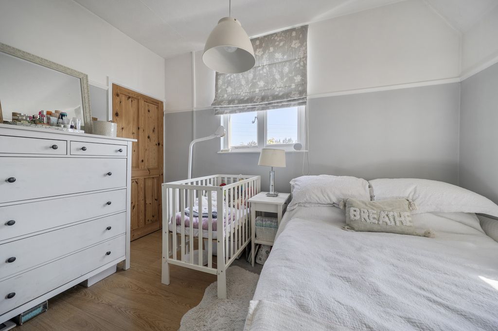 Additional image 12 of 1 bed maisonette for saleEmpress Cottages, Ship Lane, Farnborough GU14