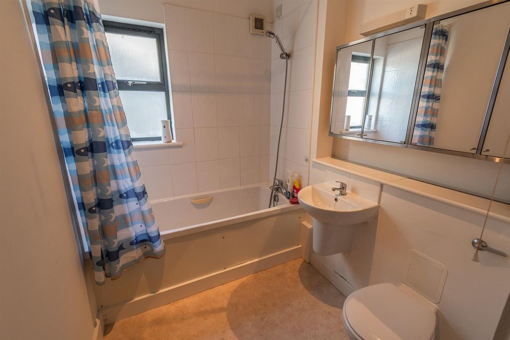Additional image 6 of 1 bed flat to rentPaget Road, Barry CF62