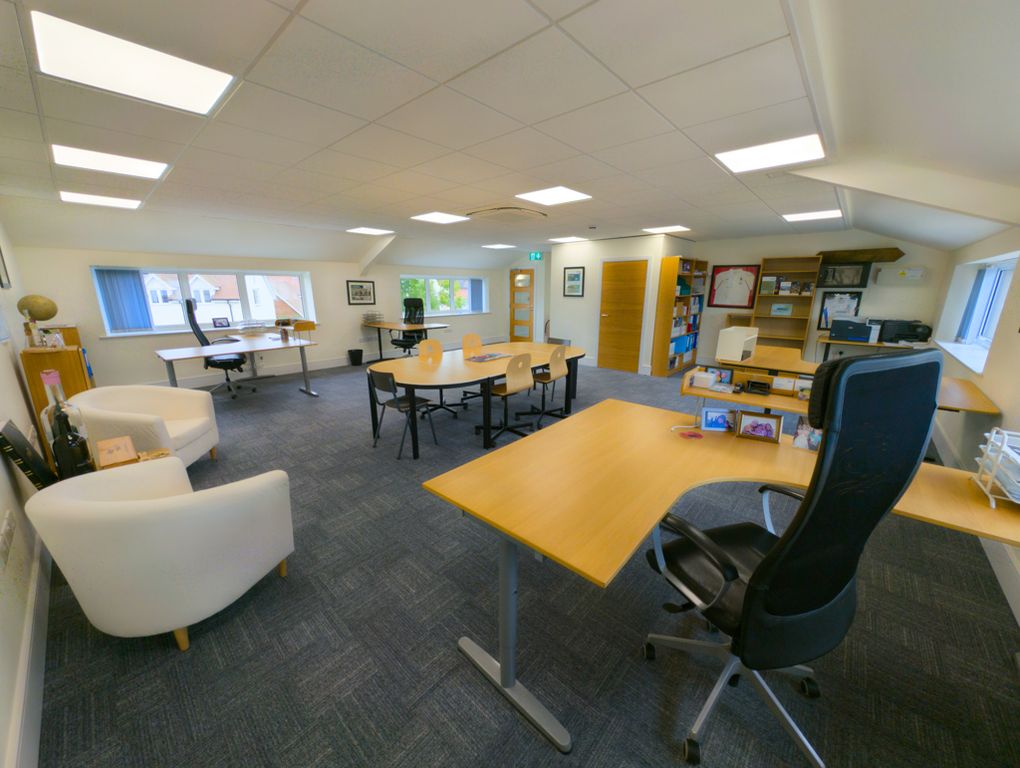 Property photo 3 of 6 Photo 9