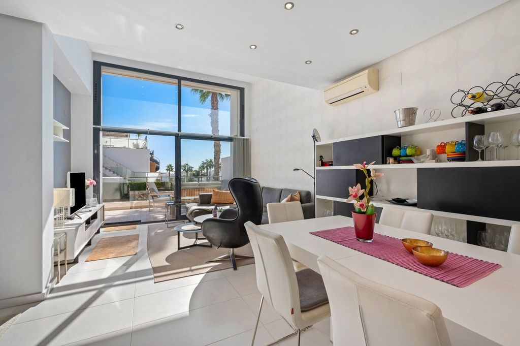 Property photo 3 of 45