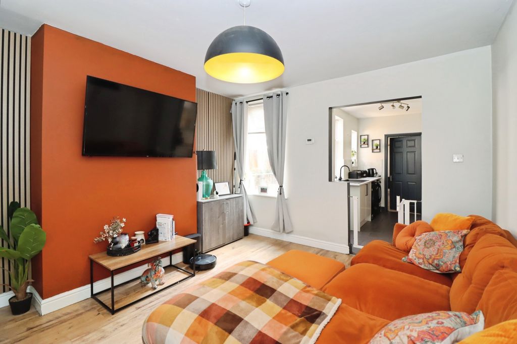 Property photo 3 of 15