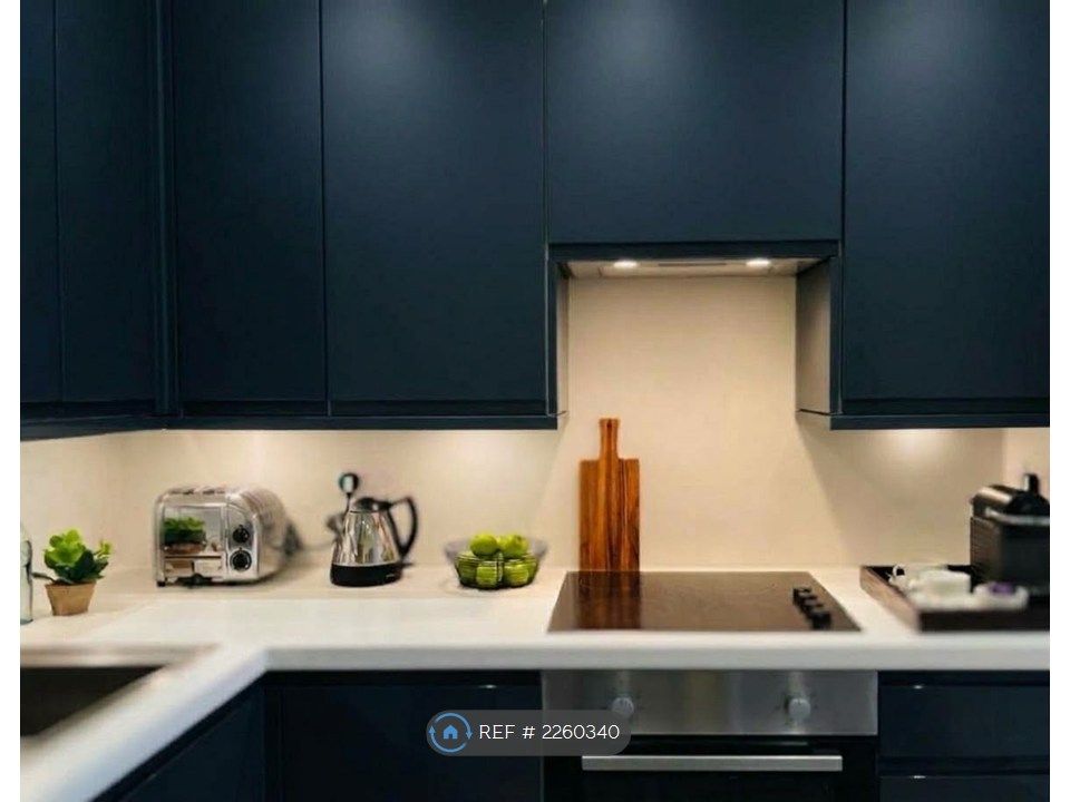 Property photo 3 of 7 Kitchen