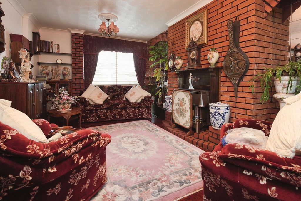 Property photo 3 of 26 Pbox-Img.Jpg