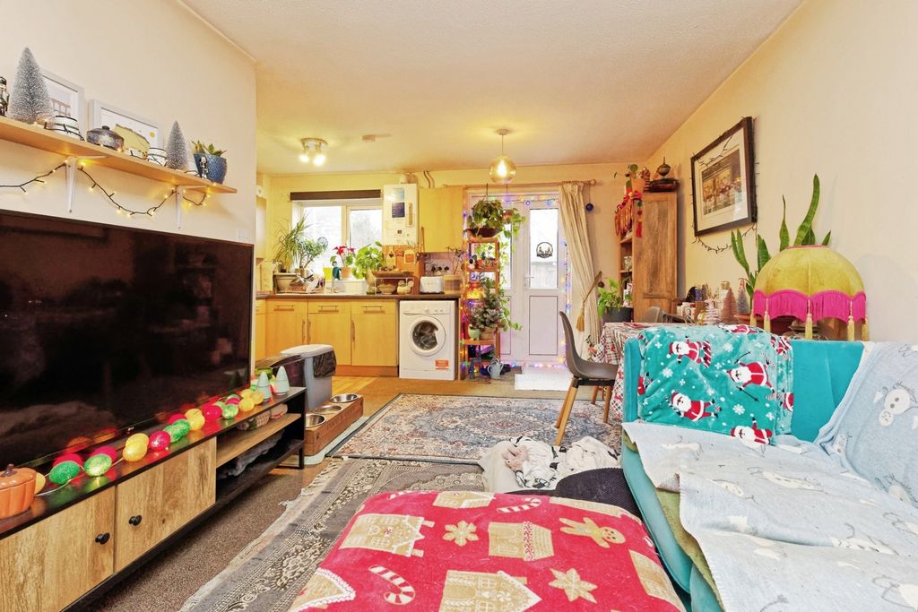 Property photo 2 of 19 Pbox-Img.Jpg