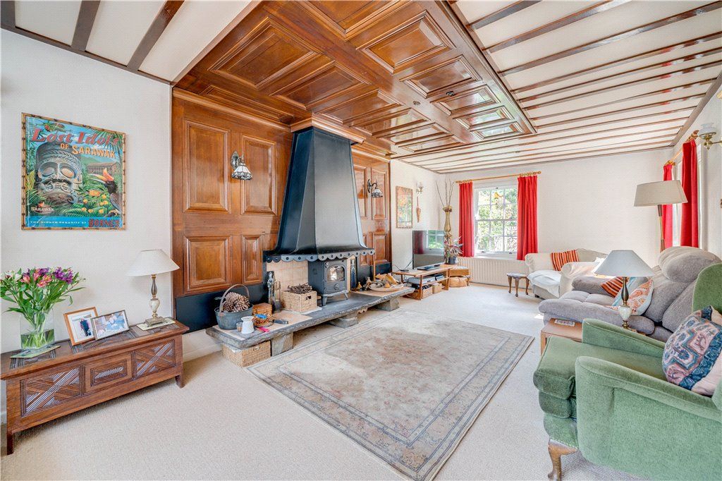 Property photo 3 of 27 Sitting Room