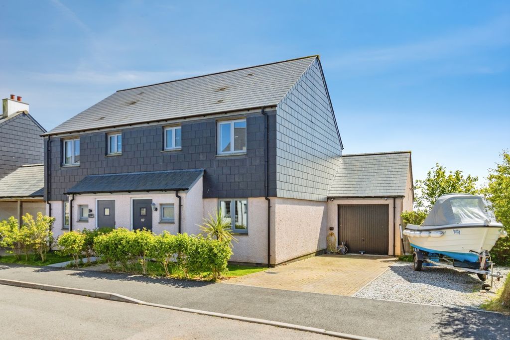 Property photo 1 of 19 Pbox-Img.Jpg
