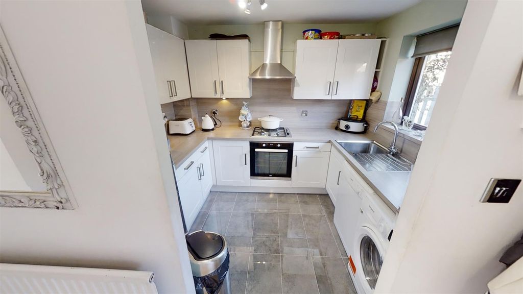 Property photo 2 of 15 2-Stafford-Grove-Shenley-Church-End-Milton-Keynes-