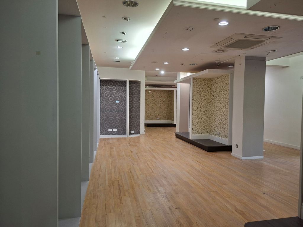Property photo 2 of 7 Main Retail