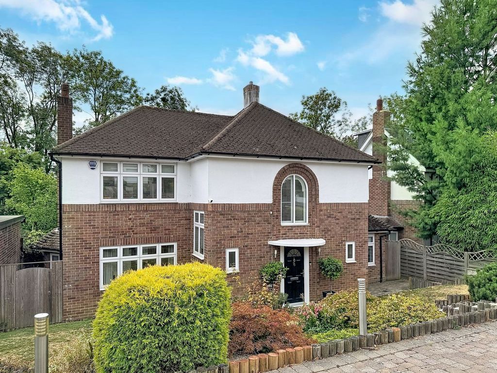 Property photo 1 of 24