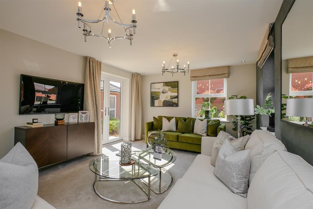 Property photo 3 of 22 Lounge