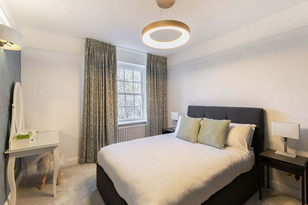 Property photo 3 of 16 Principal Bedroom