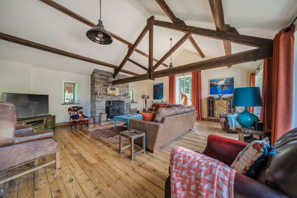 Property photo 3 of 50