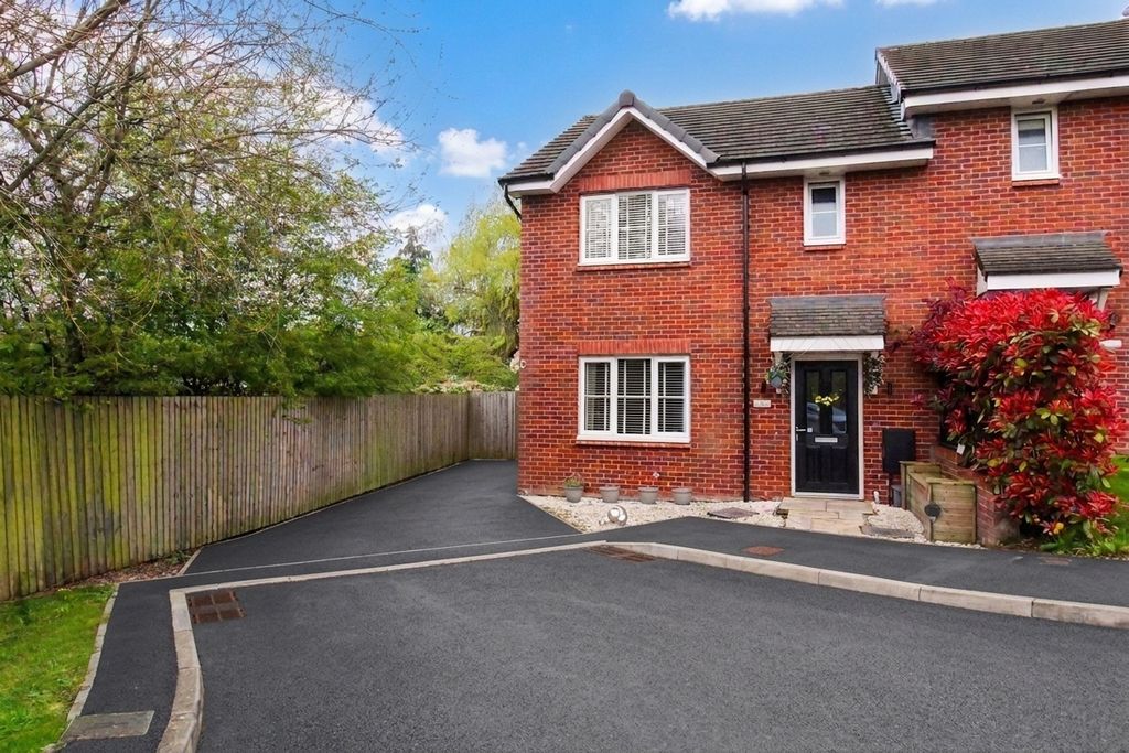 Property photo 1 of 22