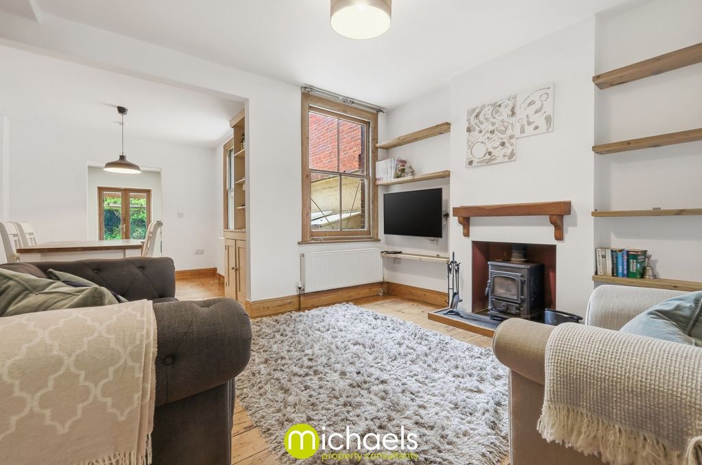 Property photo 3 of 34