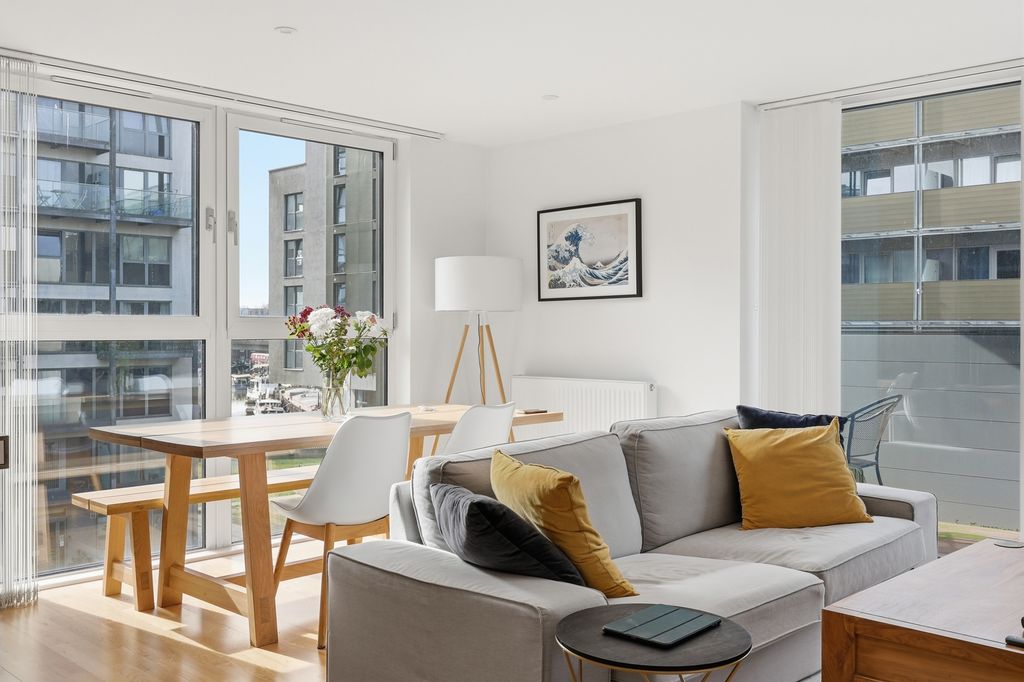 Property photo 2 of 17 Photo 2