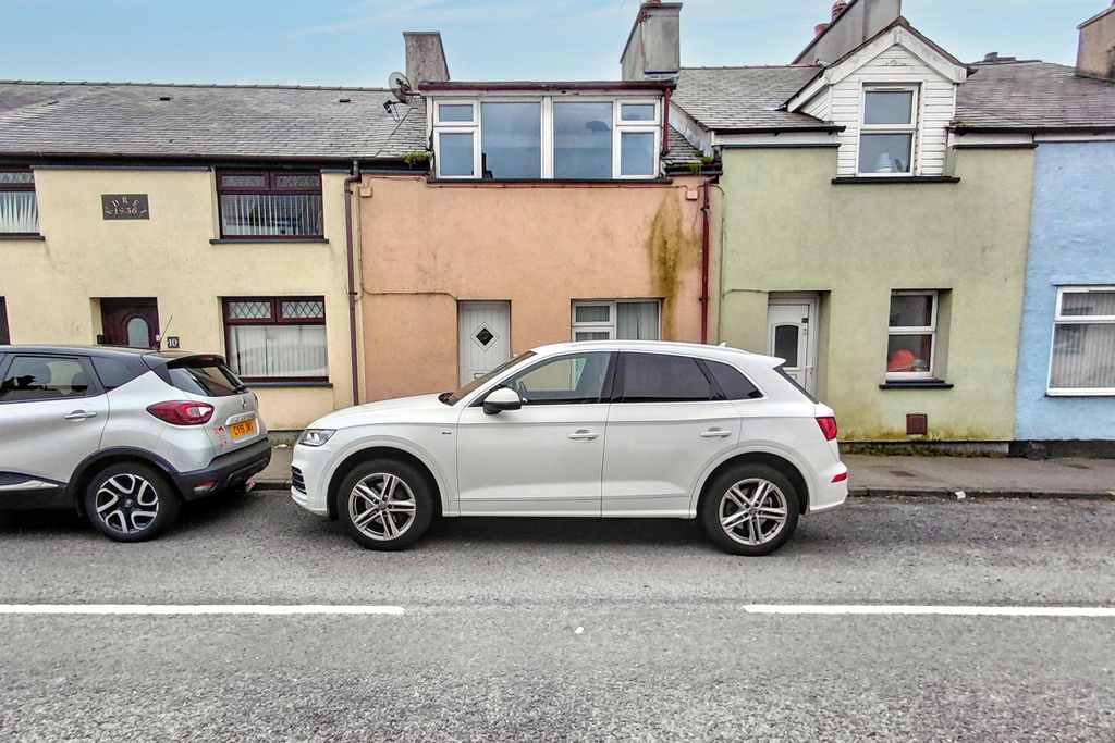 Property photo 1 of 15 9 High Street, Deiniolen, Caernarfon, Ll55 3Hu
